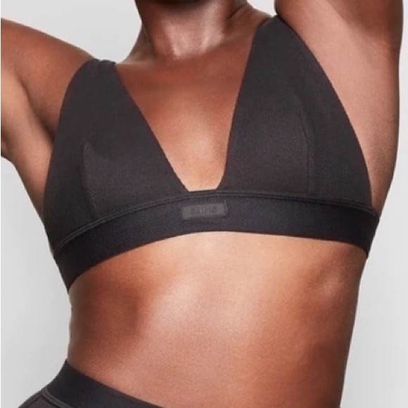 SKIMS Other - SKIMS COTTON PLUNGE BRALETTE